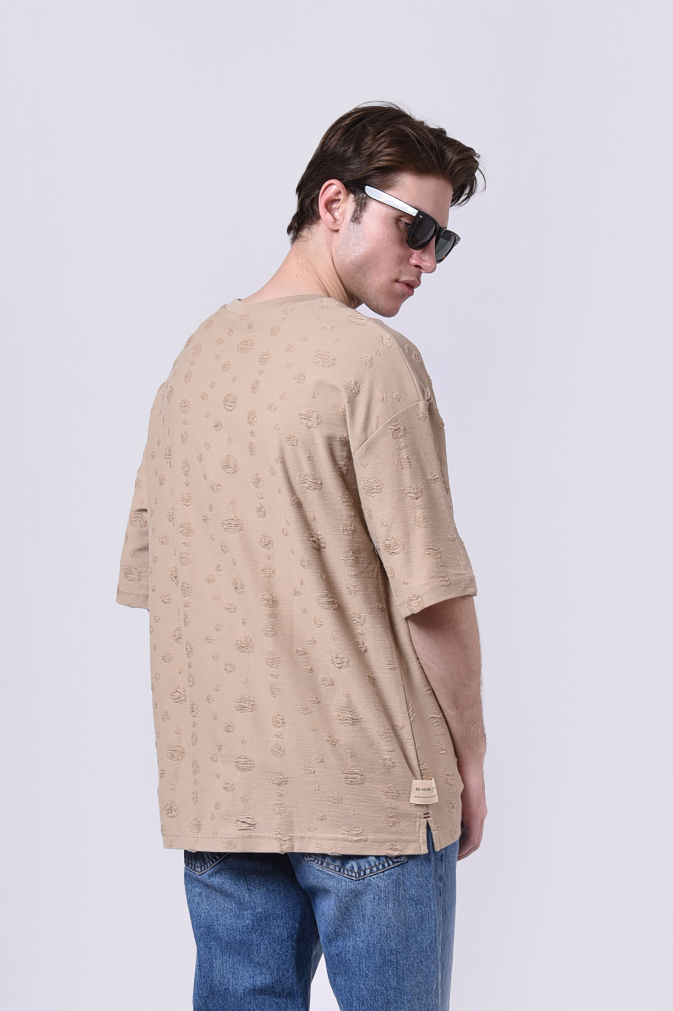 تیشرت آستین کوتاه طرحدار مردانه