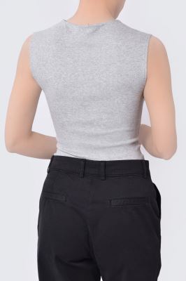 تاپ تیشرتی ساده زنانه