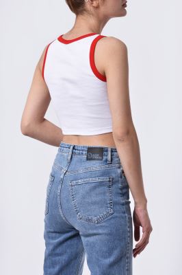 تاپ تیشرتی چاپی زنانه