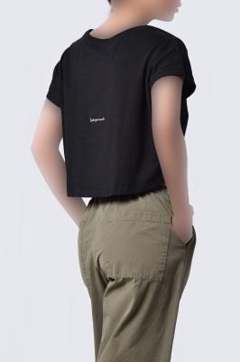 تیشرت آستین کوتاه گلدوزی زنانه