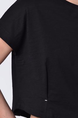 تیشرت آستین کوتاه گلدوزی زنانه