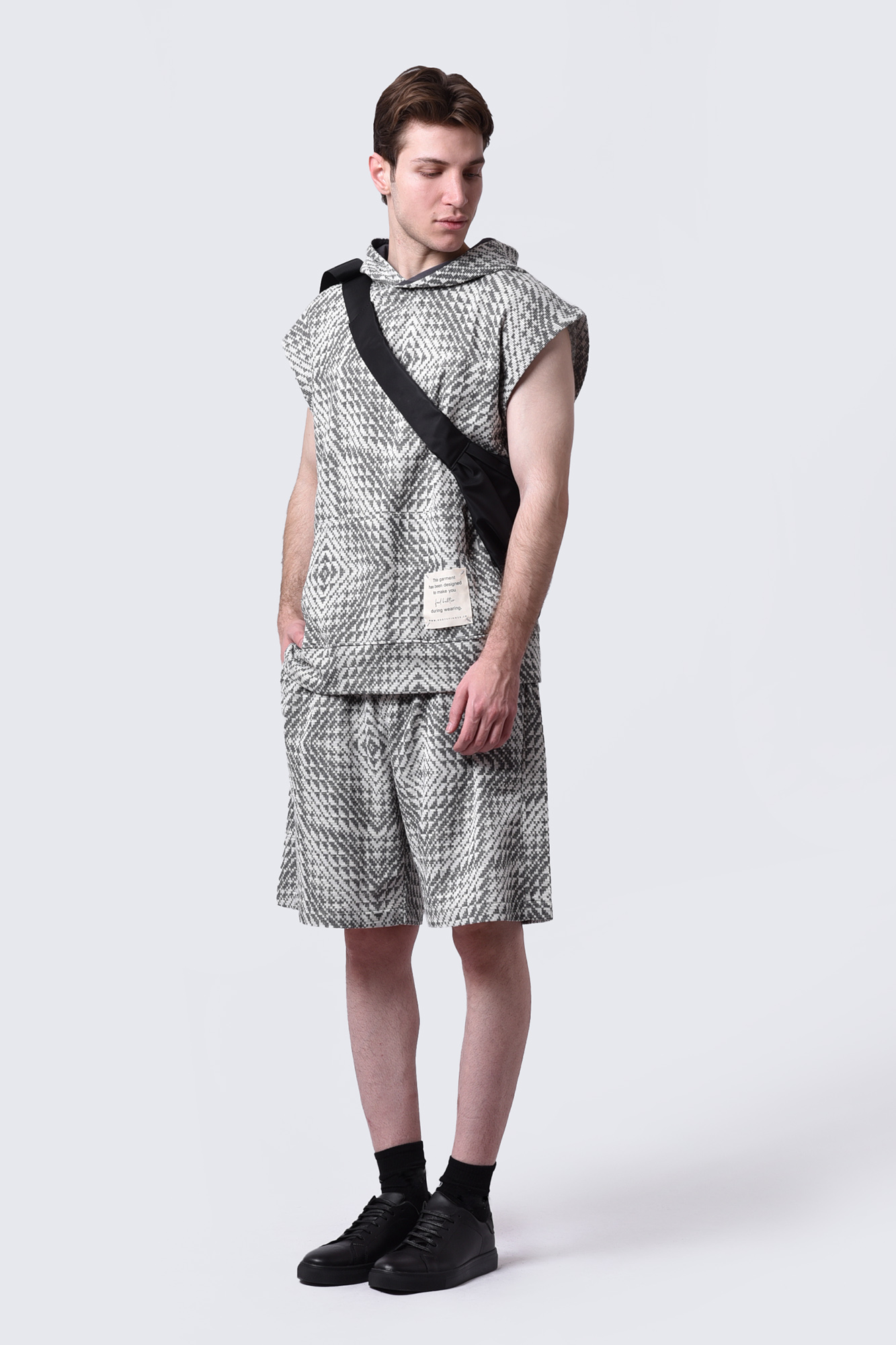 هودی طرحدار مردانه