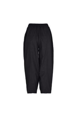 شلوار پارچه ای ساده زنانه