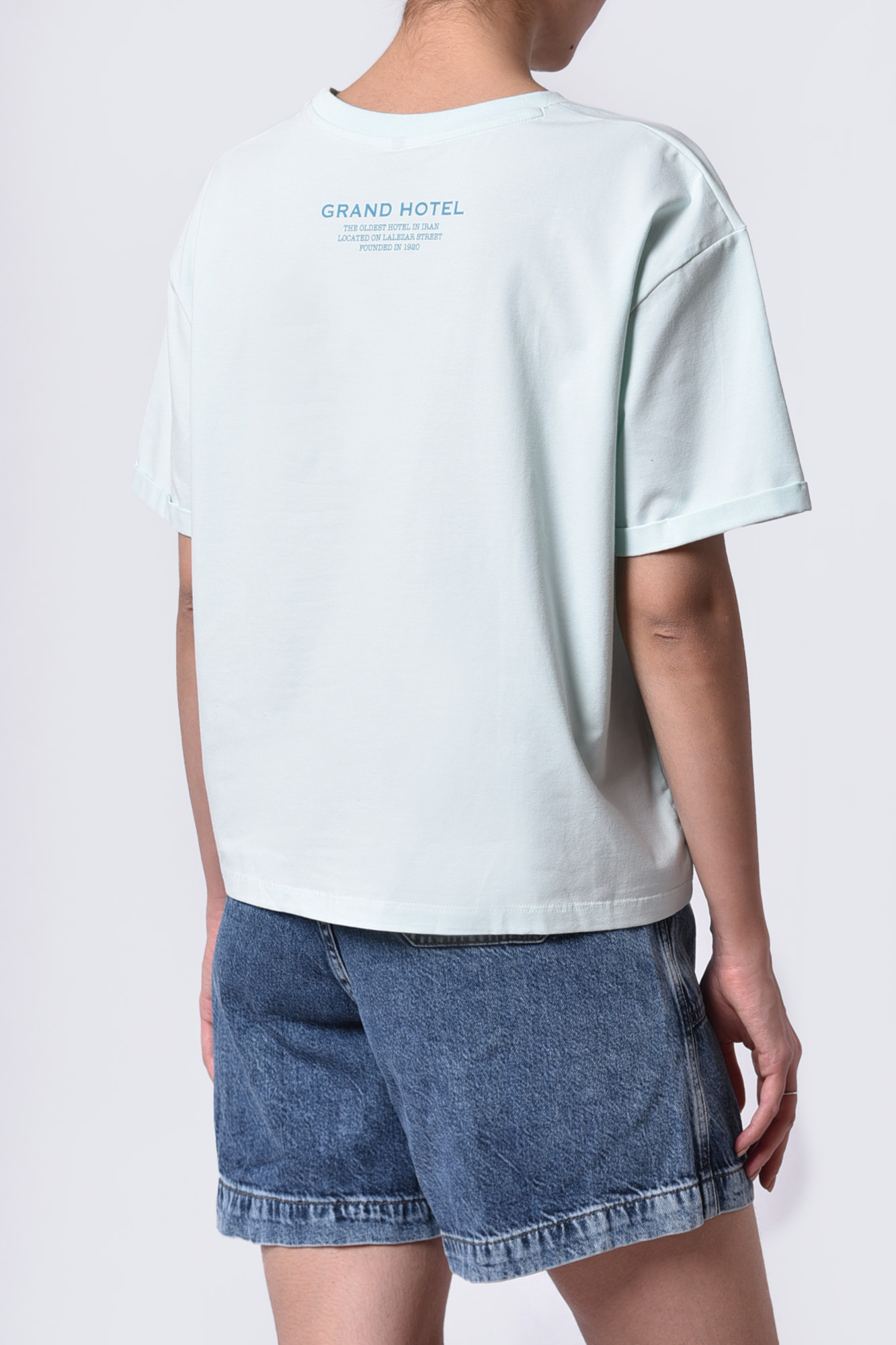 تیشرت آستین کوتاه چاپی زنانه