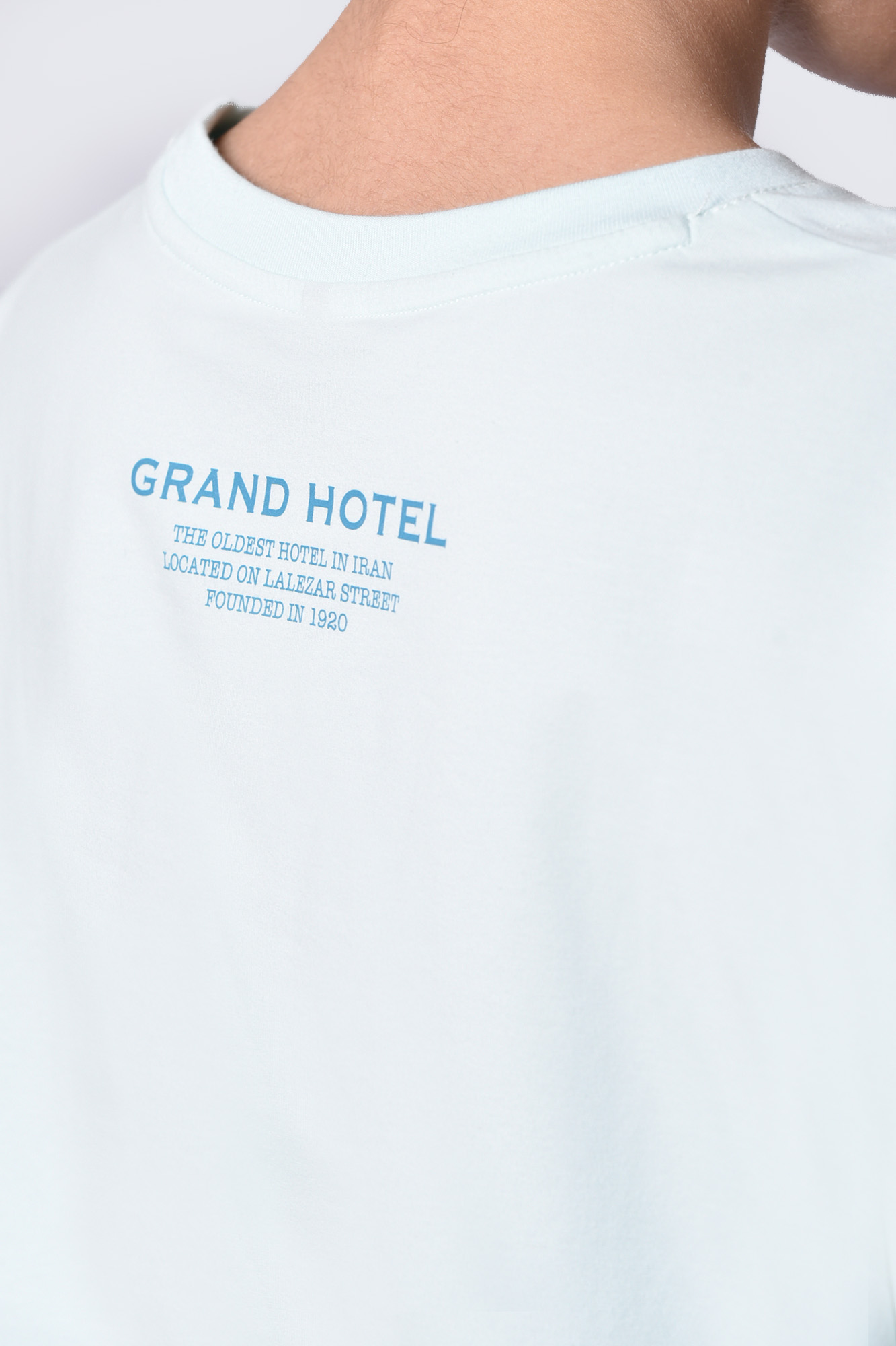 تیشرت آستین کوتاه چاپی زنانه