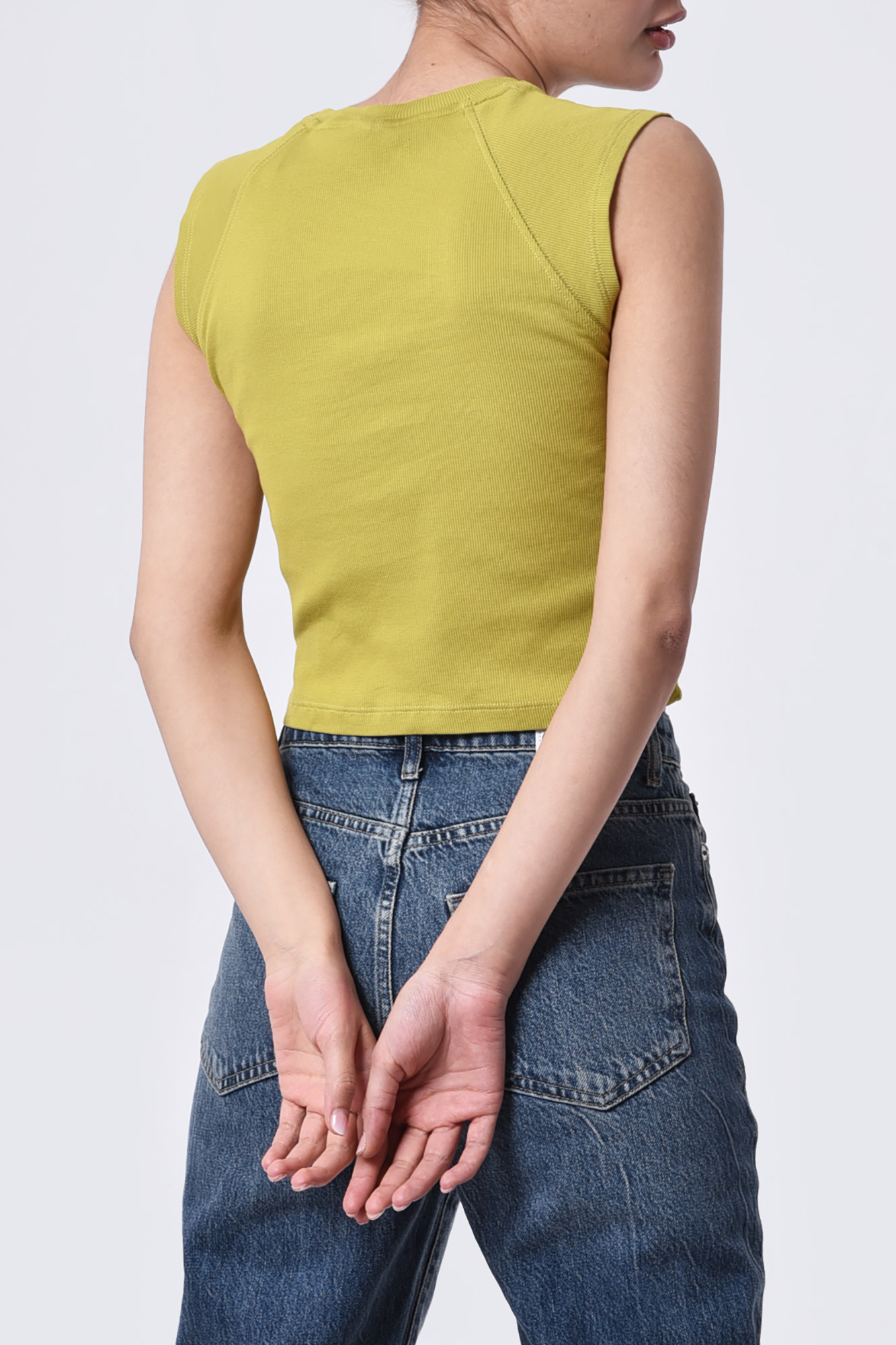 تاپ تیشرتی گلدوزی زنانه