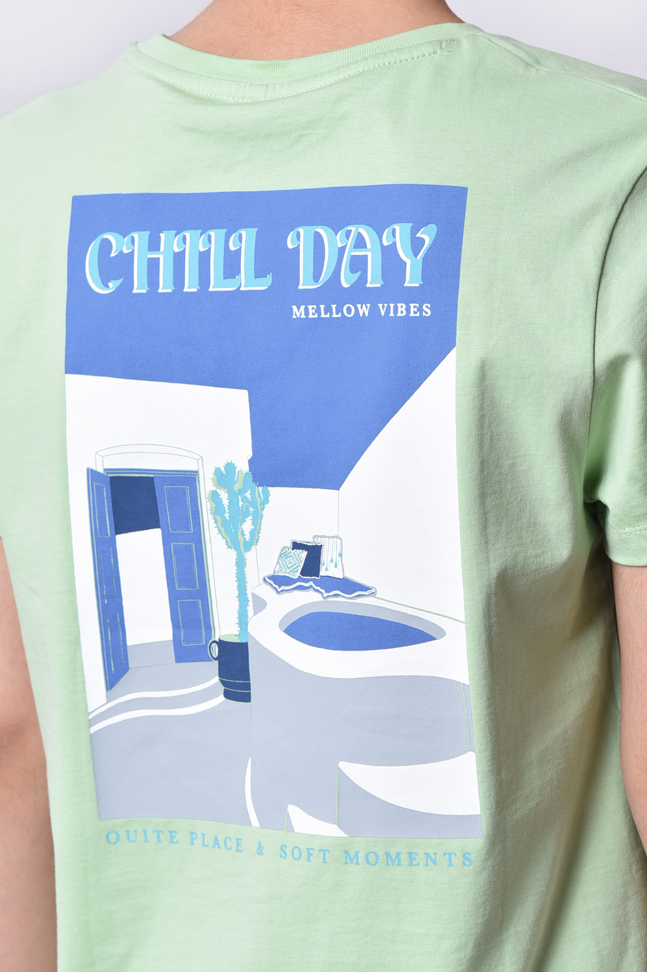 تیشرت آستین کوتاه چاپی زنانه