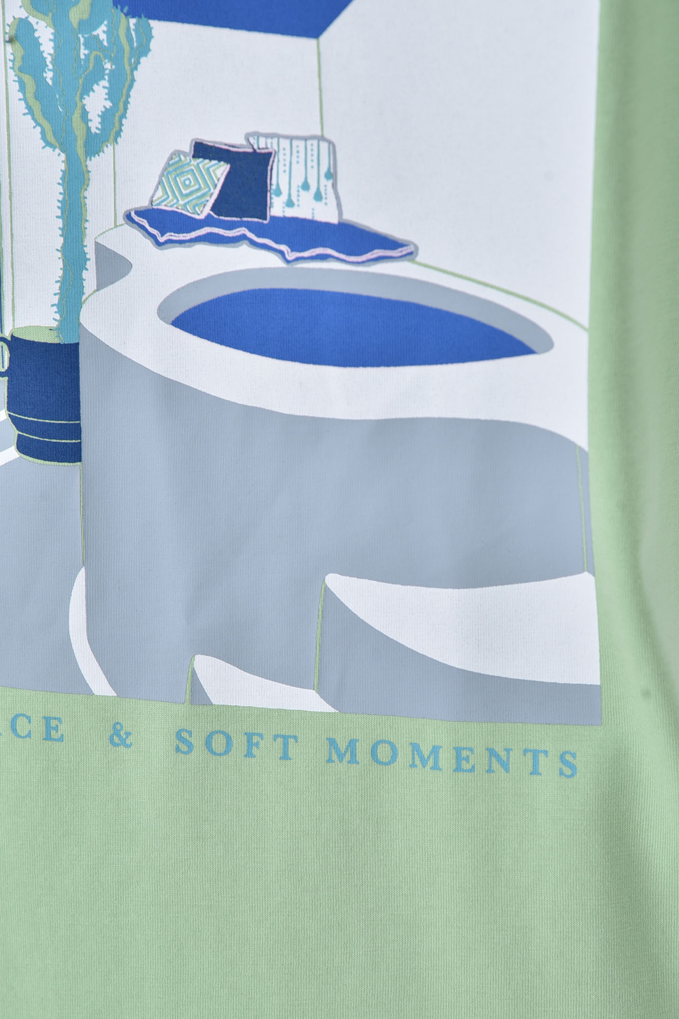 تیشرت آستین کوتاه چاپی زنانه