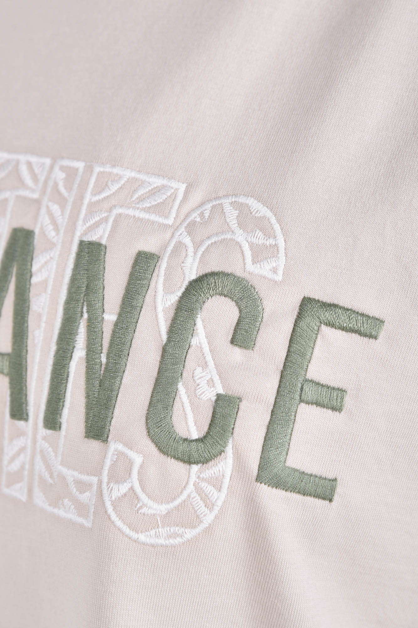 تیشرت آستین کوتاه گلدوزی زنانه