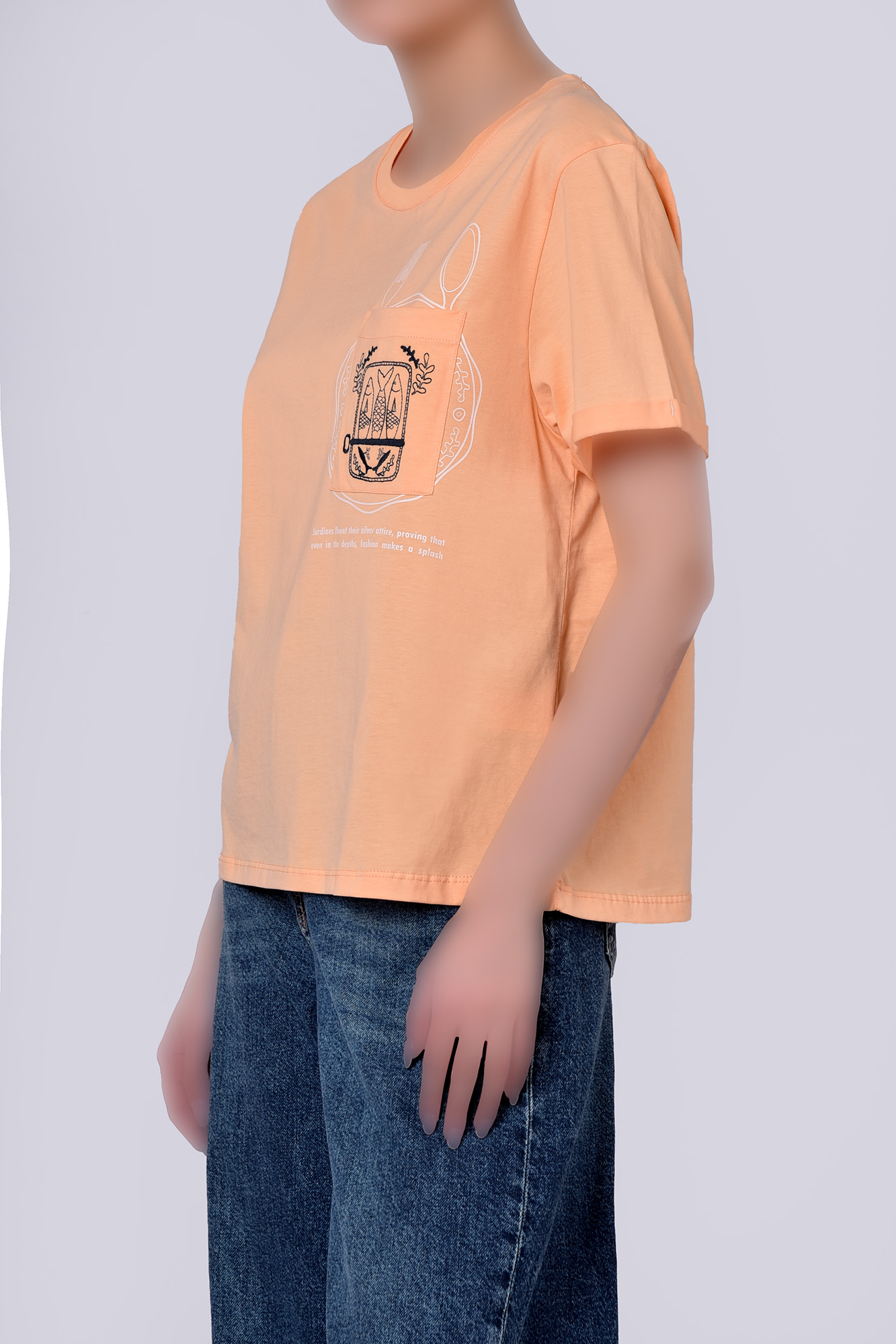 تیشرت آستین کوتاه چاپ و گلدوزی زنانه