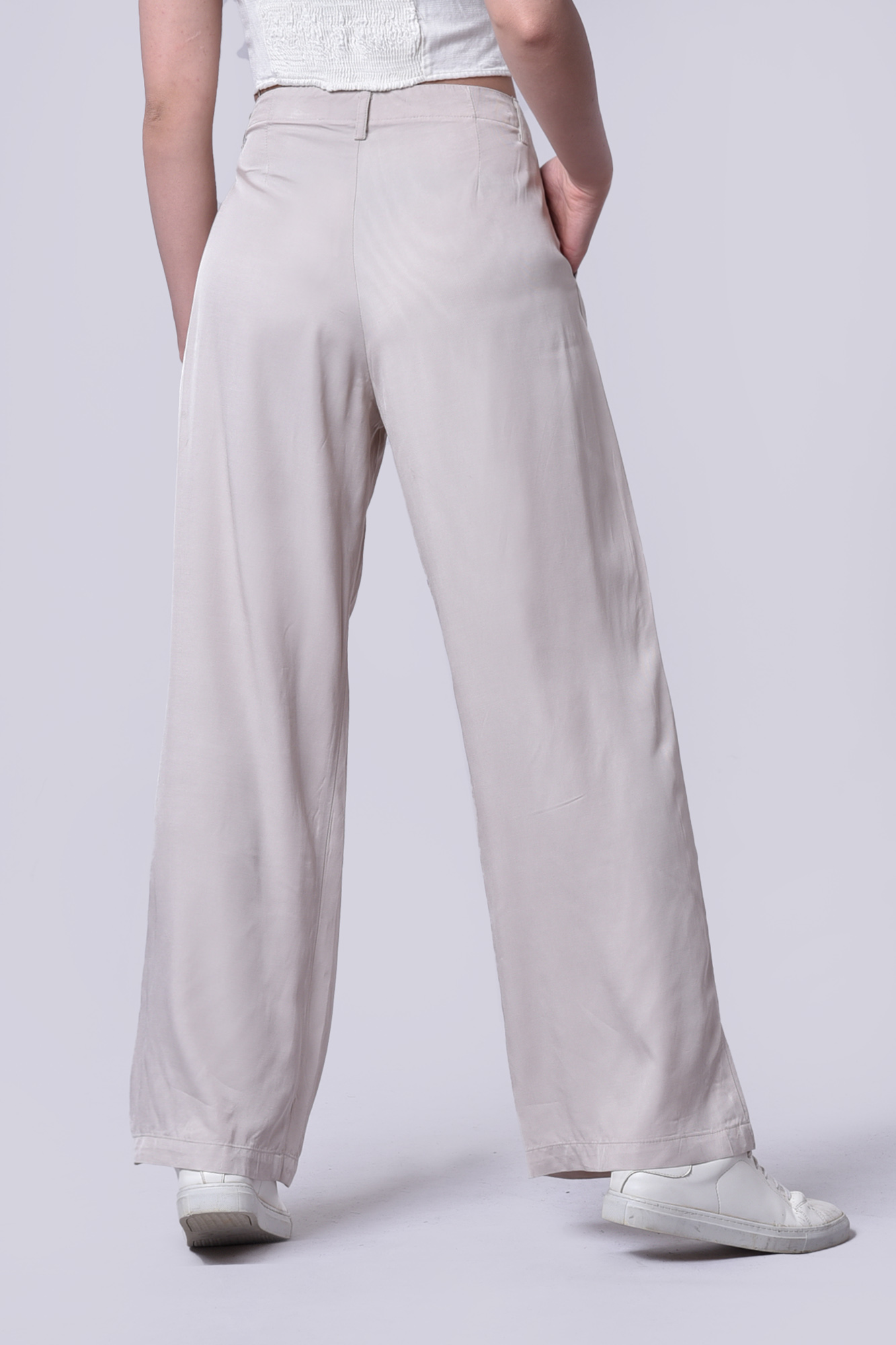 شلوار پارچه ای ساده زنانه