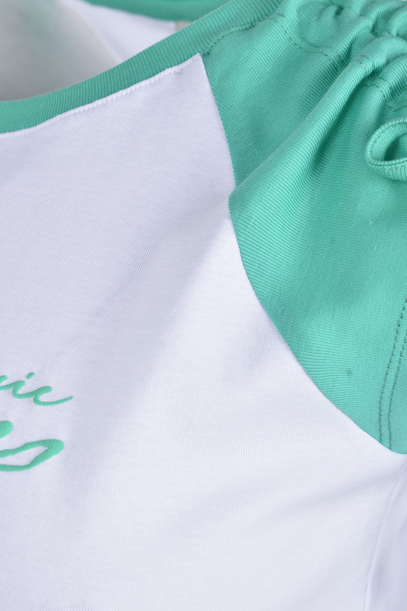 تاپ تیشرتی چاپی زنانه