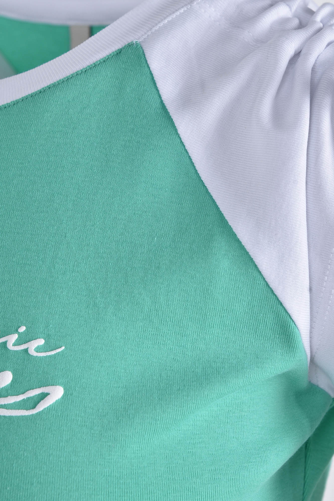 تاپ تیشرتی چاپی زنانه