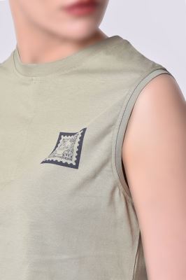 تاپ تیشرتی چاپی زنانه