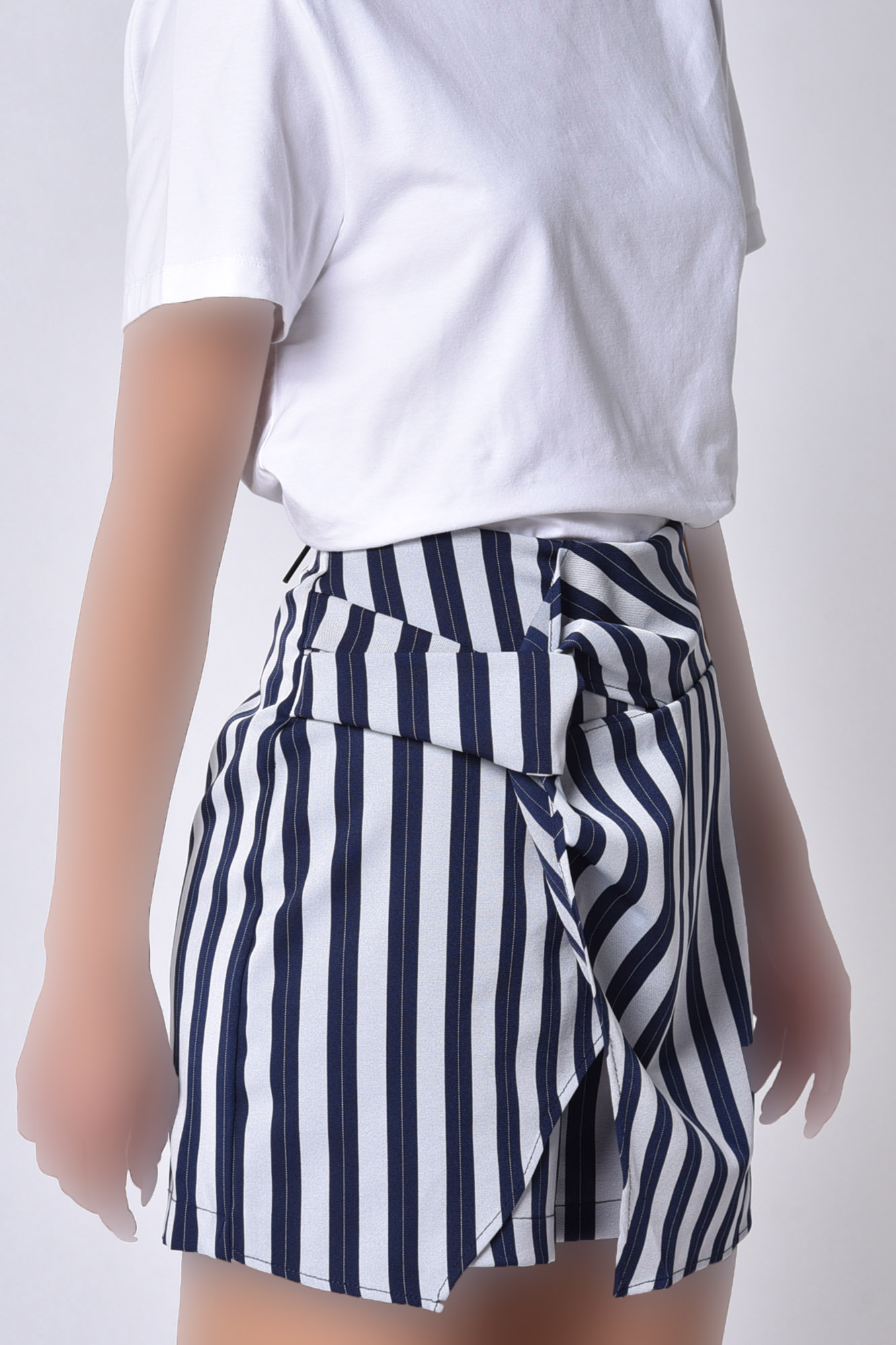 شلوارک راه راه زنانه