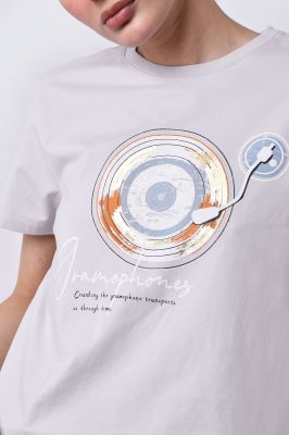 تیشرت آستین کوتاه چاپی زنانه