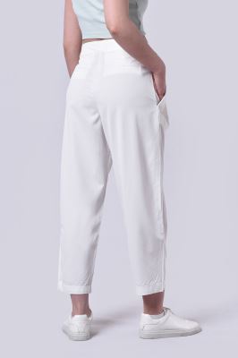 شلوار پارچه ای ساده زنانه