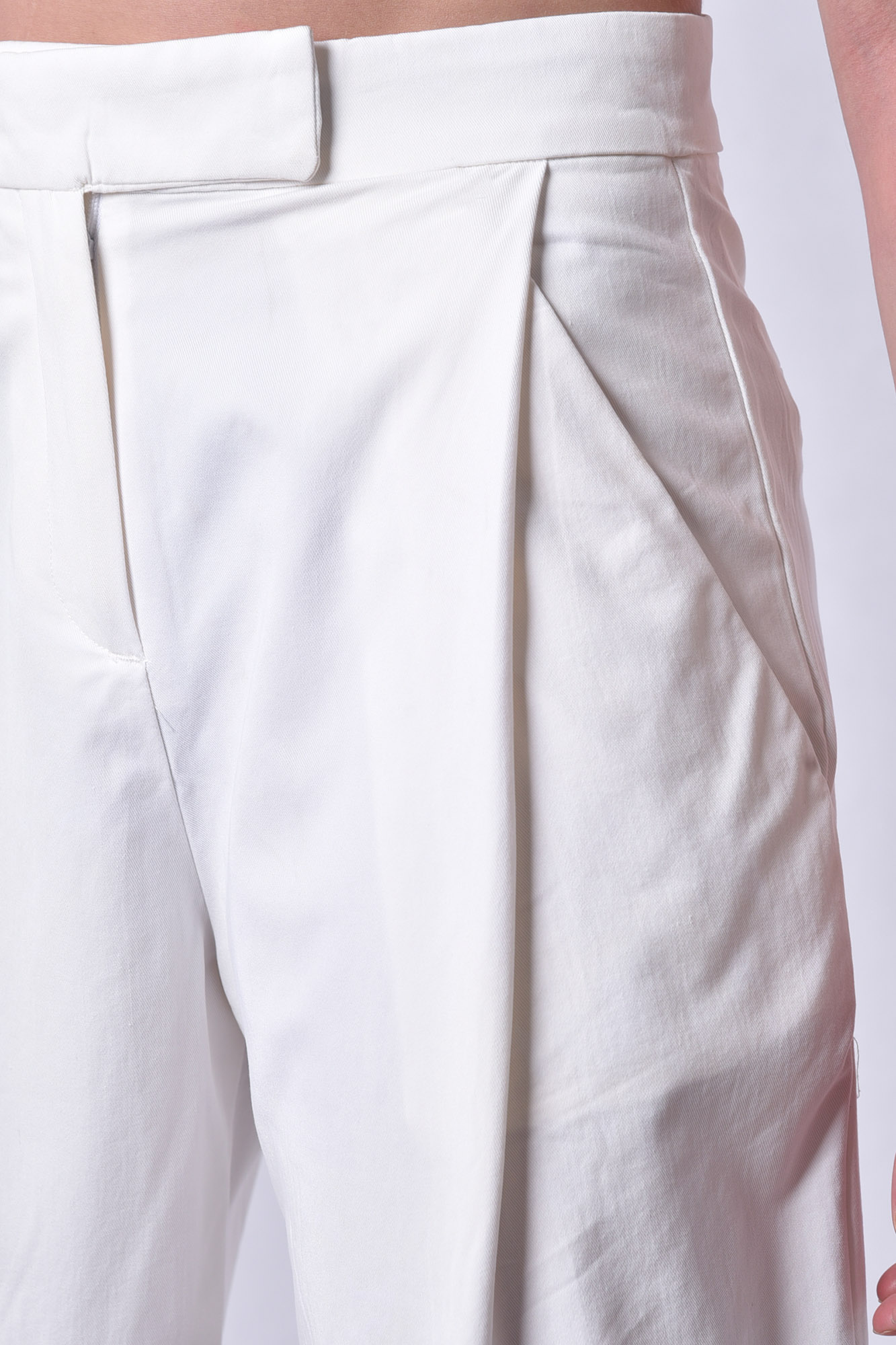 شلوار پارچه ای ساده زنانه