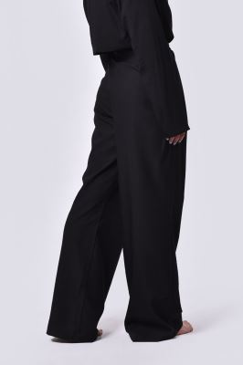 شلوار پارچه ای ساده زنانه