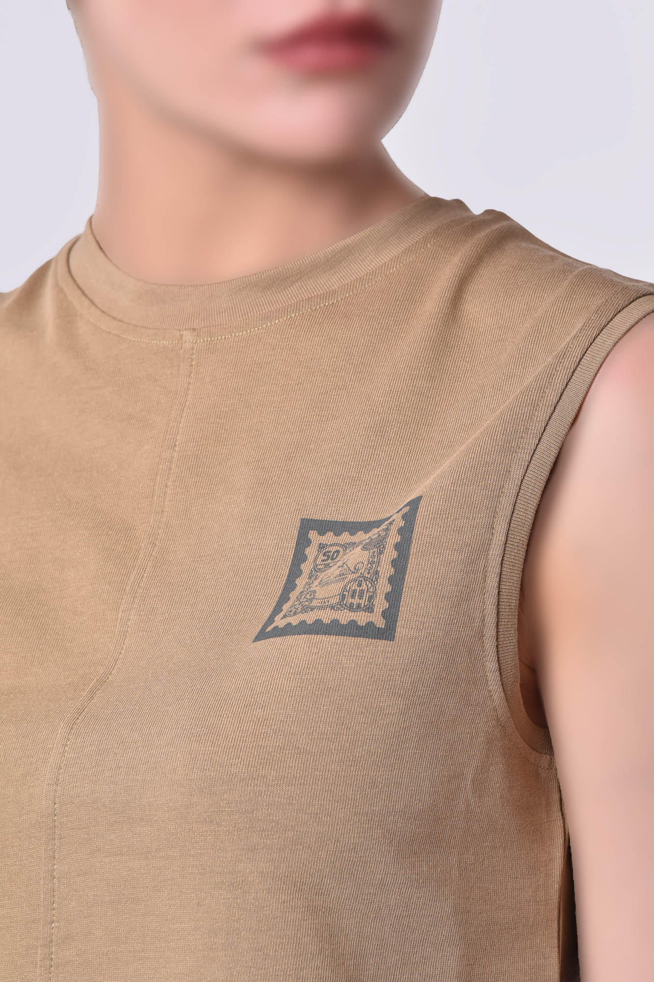 تاپ تیشرتی چاپی زنانه