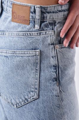 شلوار جین مام فیت