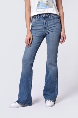 شلوار جین بوت کات