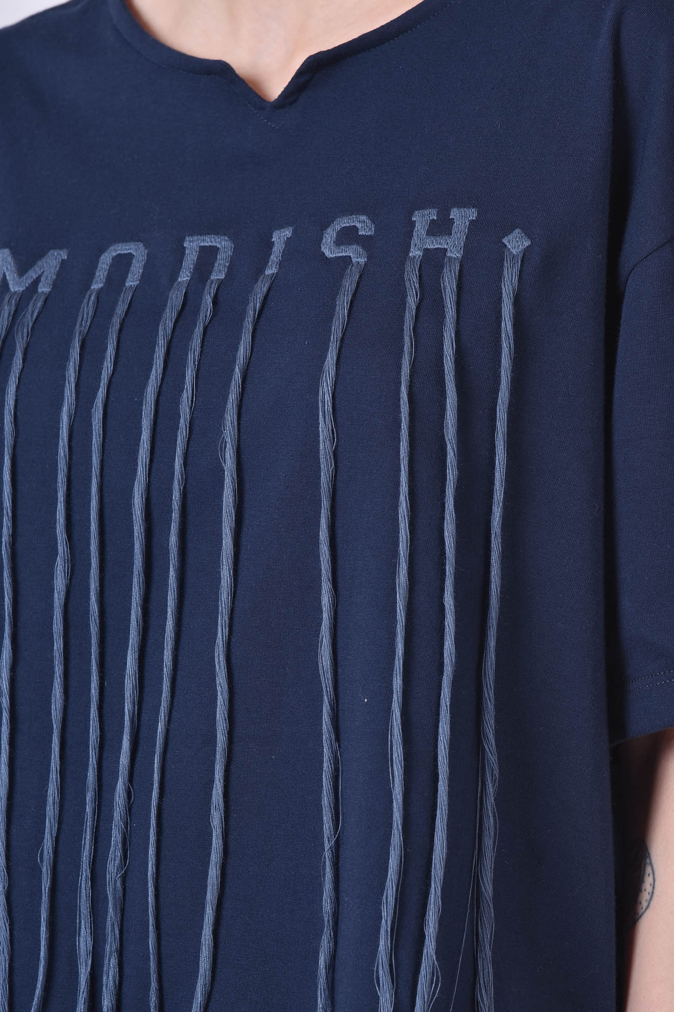 تیشرت آستین کوتاه گلدوزی زنانه