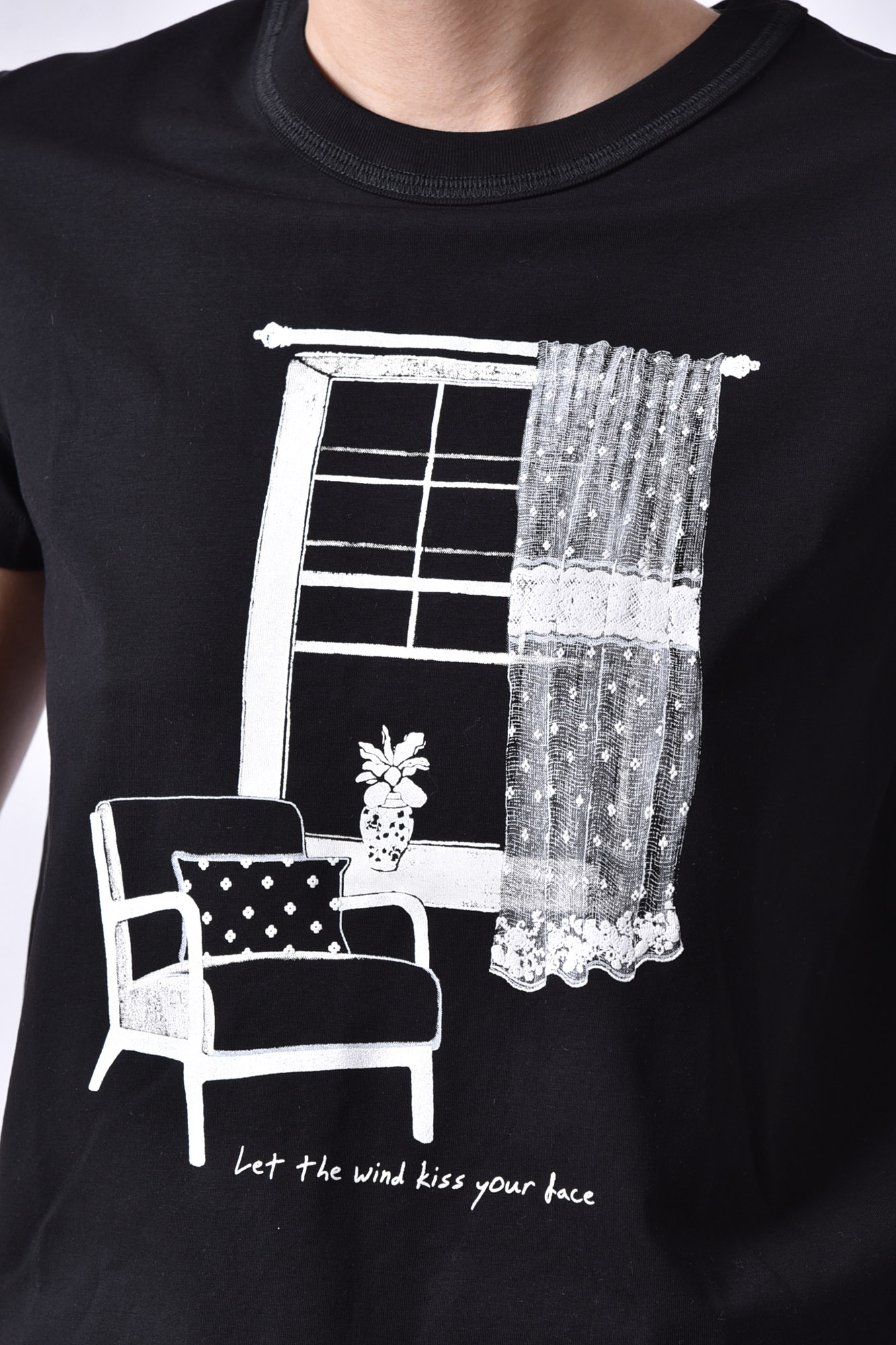 تیشرت آستین کوتاه چاپی زنانه