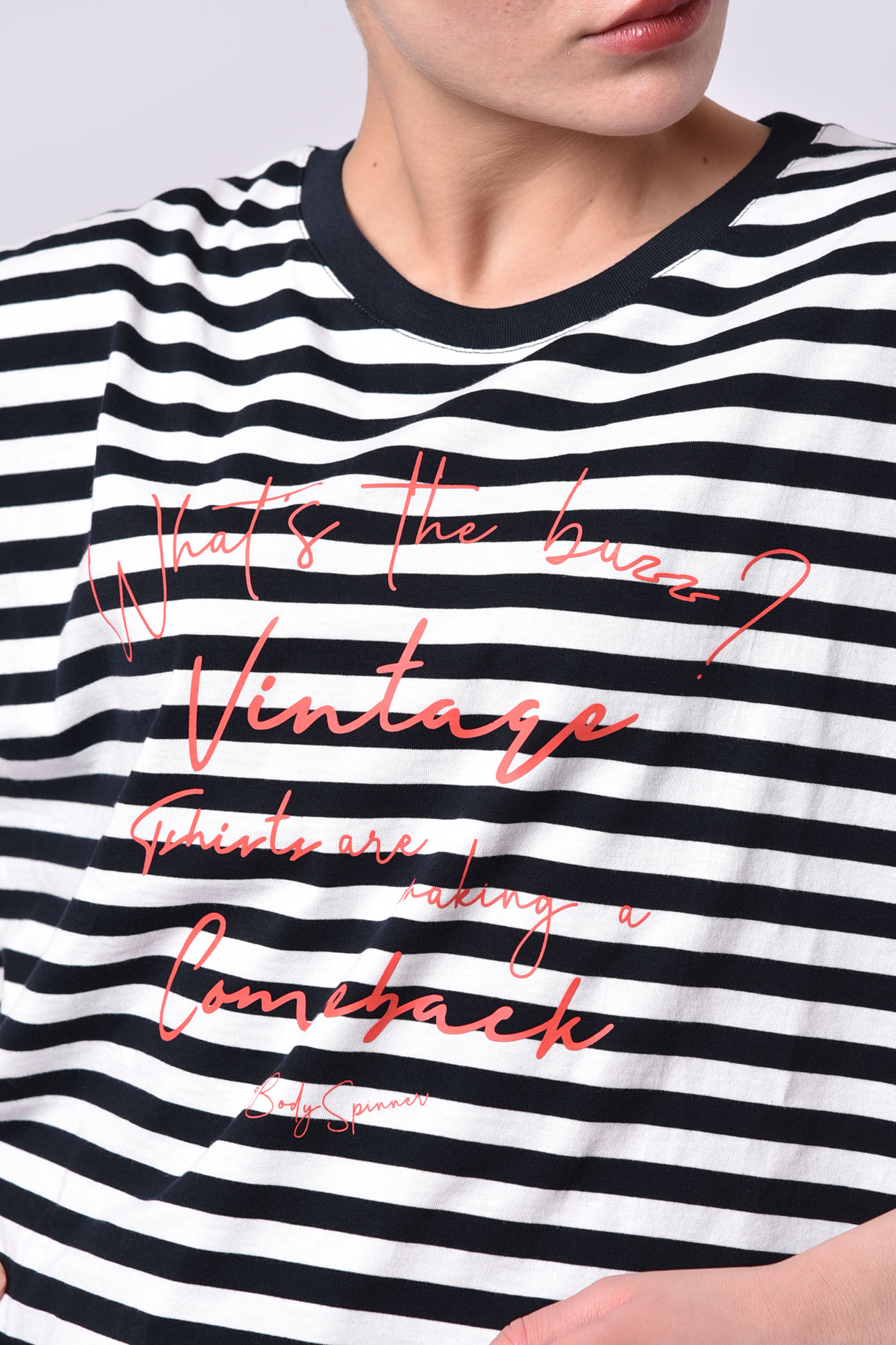 تیشرت آستین کوتاه راه راه زنانه