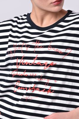 تیشرت آستین کوتاه راه راه زنانه