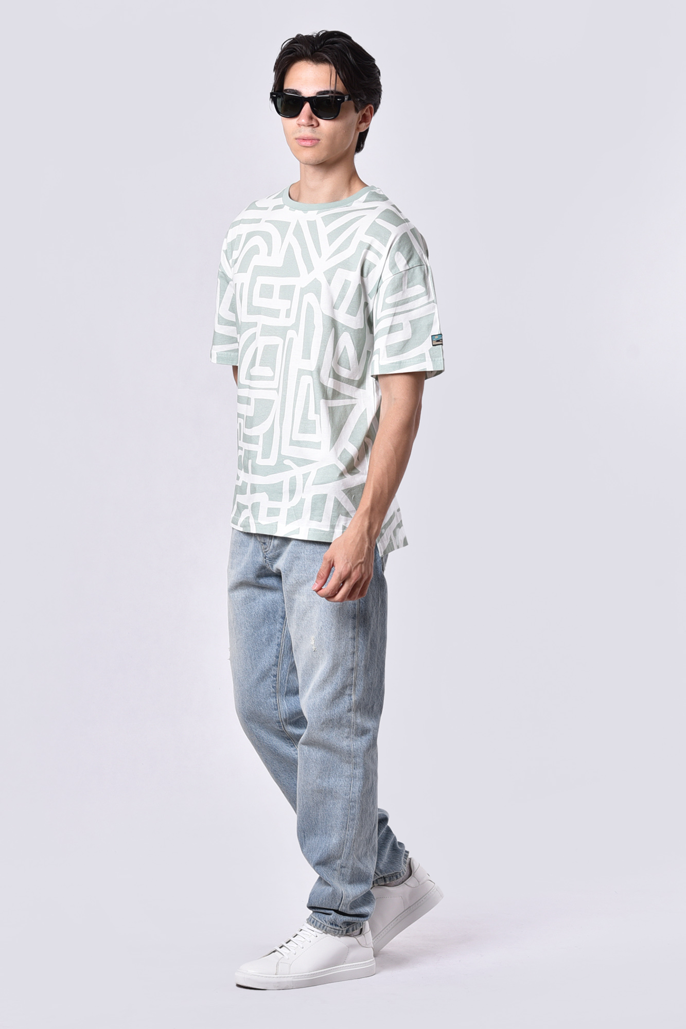 تیشرت آستین کوتاه طرحدار مردانه