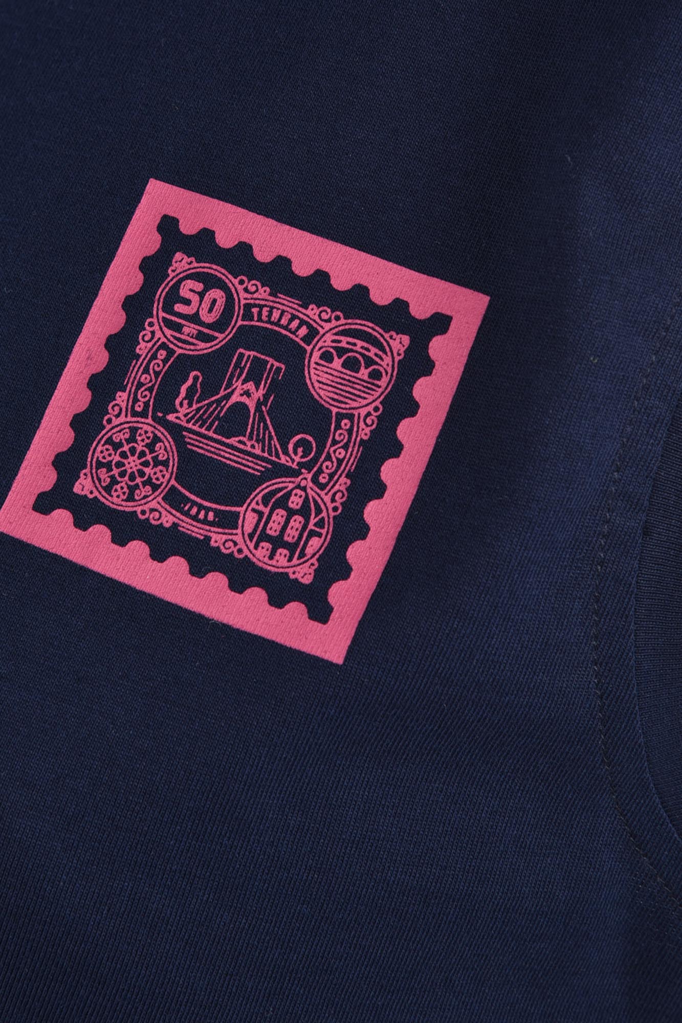 تاپ تیشرتی چاپی زنانه