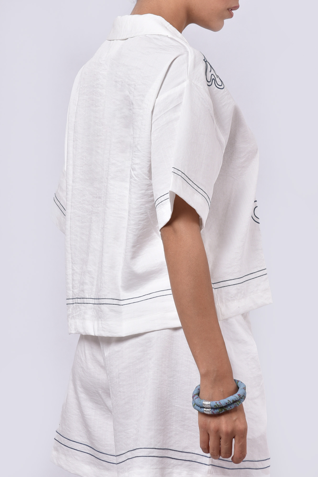 شومیز آستین کوتاه گلدوزی زنانه