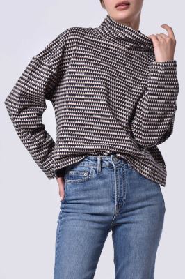 بلوز آستین بلند طرحدار زنانه