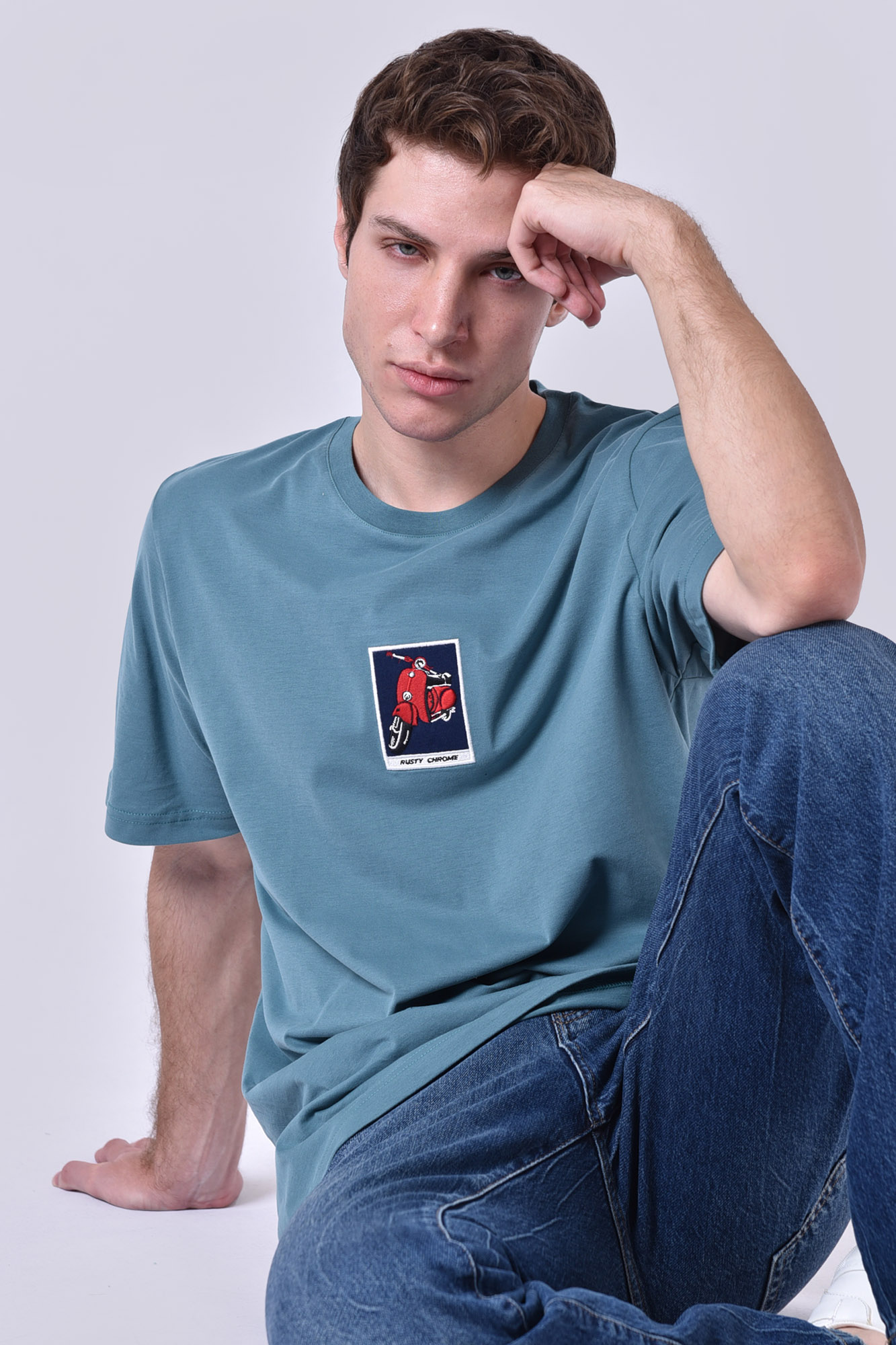 تیشرت آستین کوتاه گلدوزی