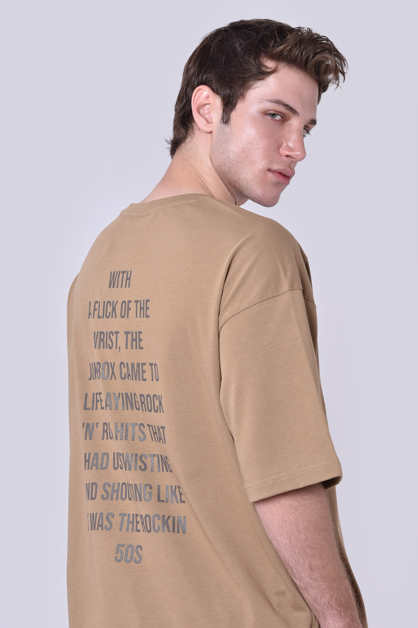 تیشرت آستین کوتاه چاپی