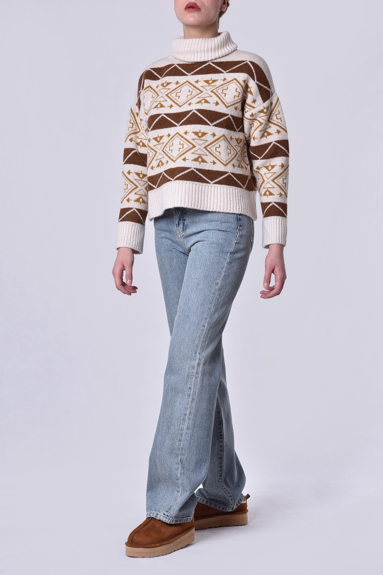 بافت یقه اسکی طرحدار