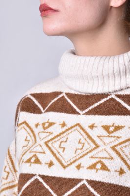 بافت یقه اسکی طرحدار