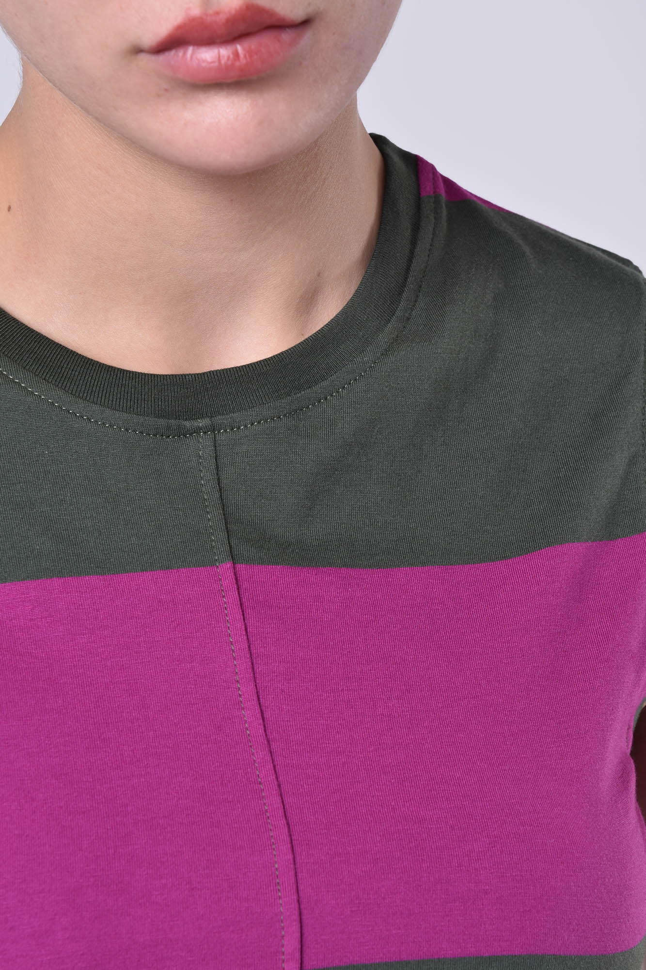 تاپ تیشرتی راه راه زنانه