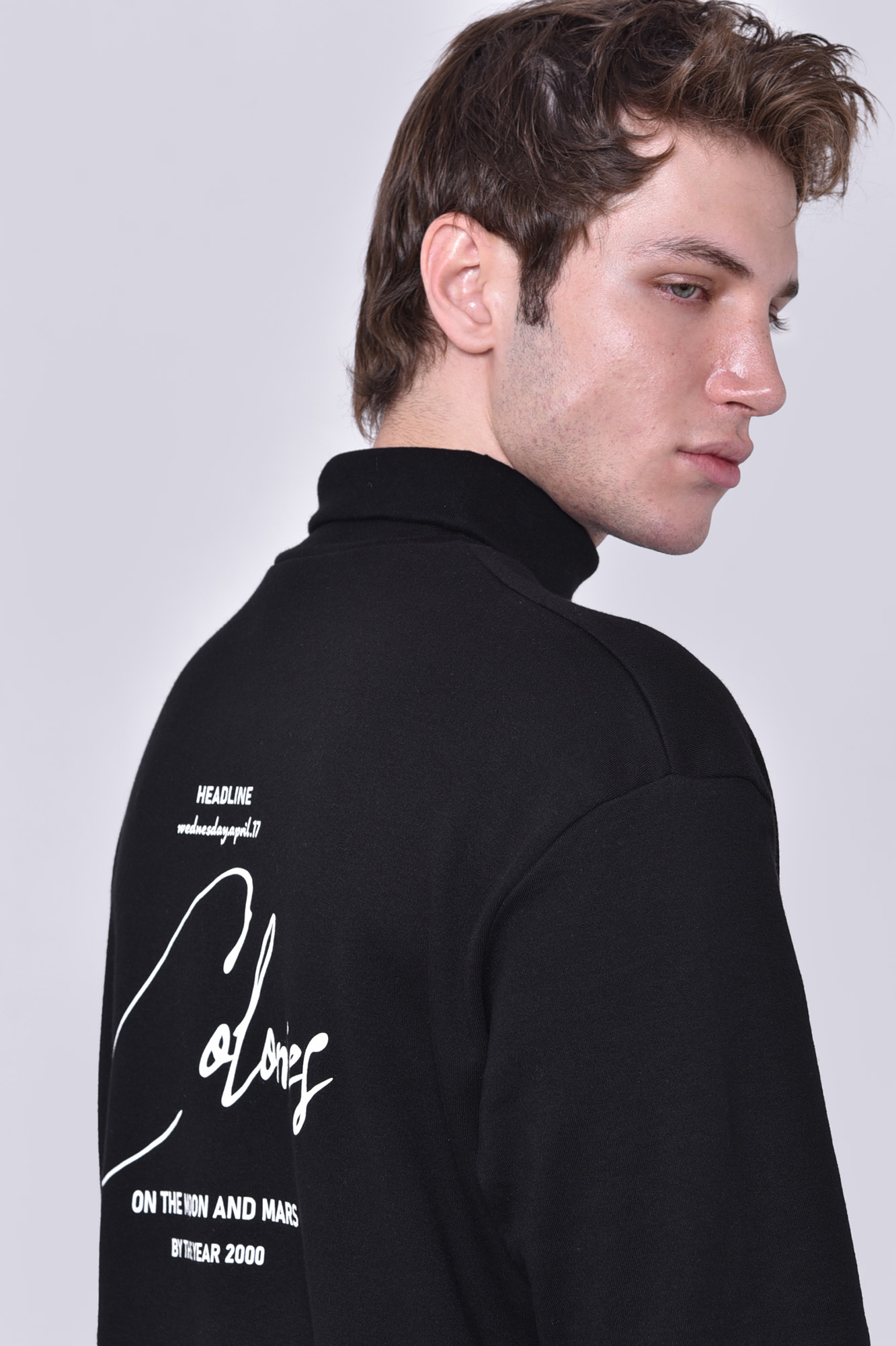 تیشرت آستین بلند یقه اسکی چاپی