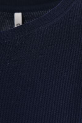 تاپ تیشرتی ساده زنانه