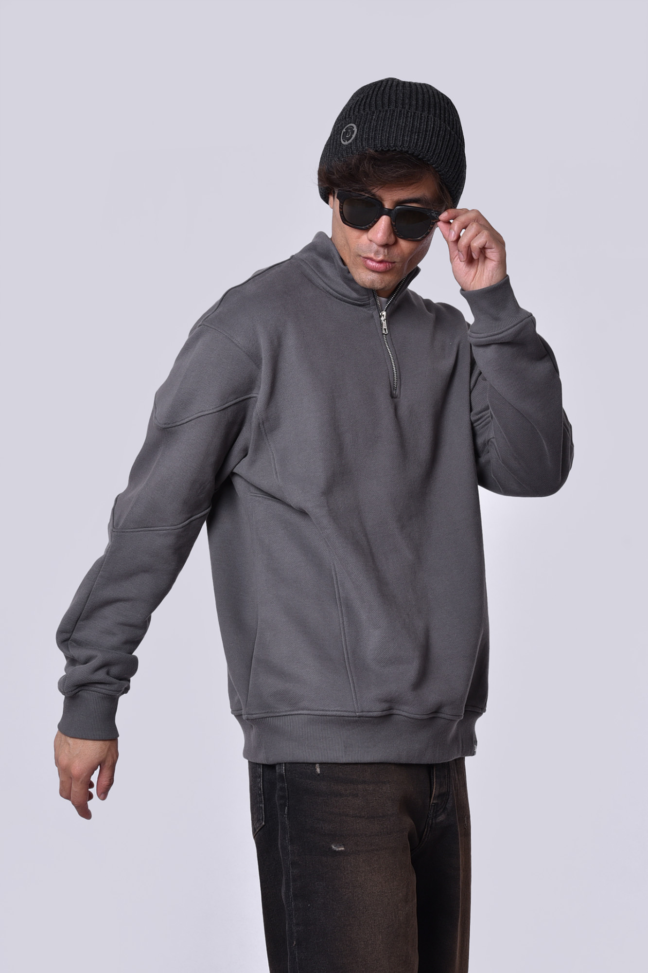 سوئیشرت نیم زیپ گلدوزی