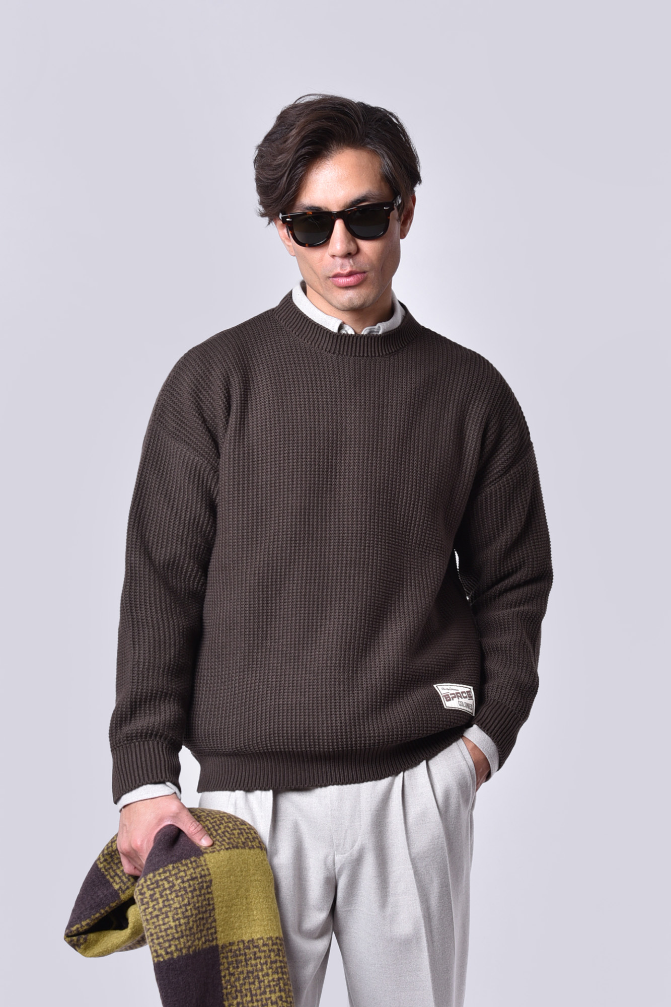 بافت یقه گرد ساده