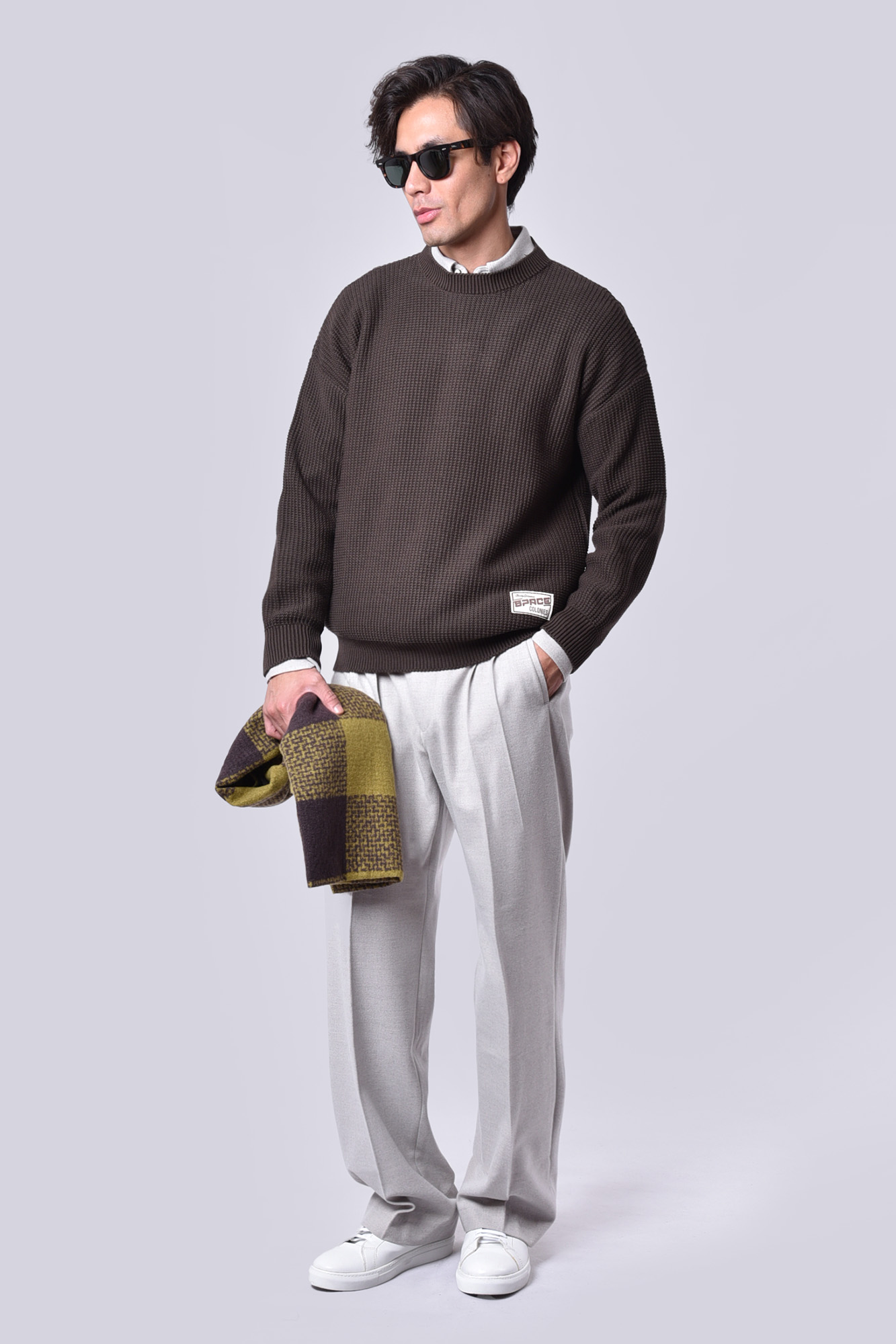 بافت یقه گرد ساده