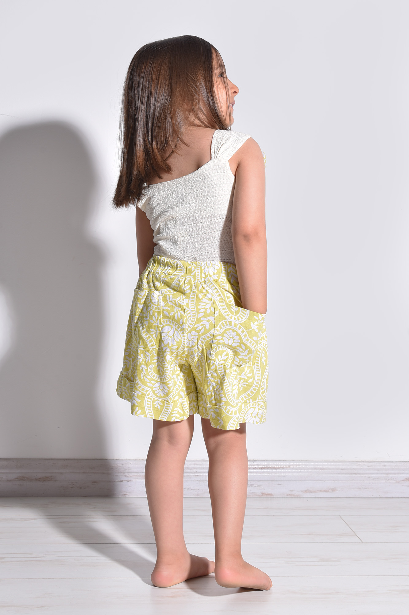 شلوارک پارچه ای طرحدار دخترانه