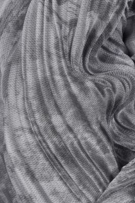 شال طرحدار زنانه