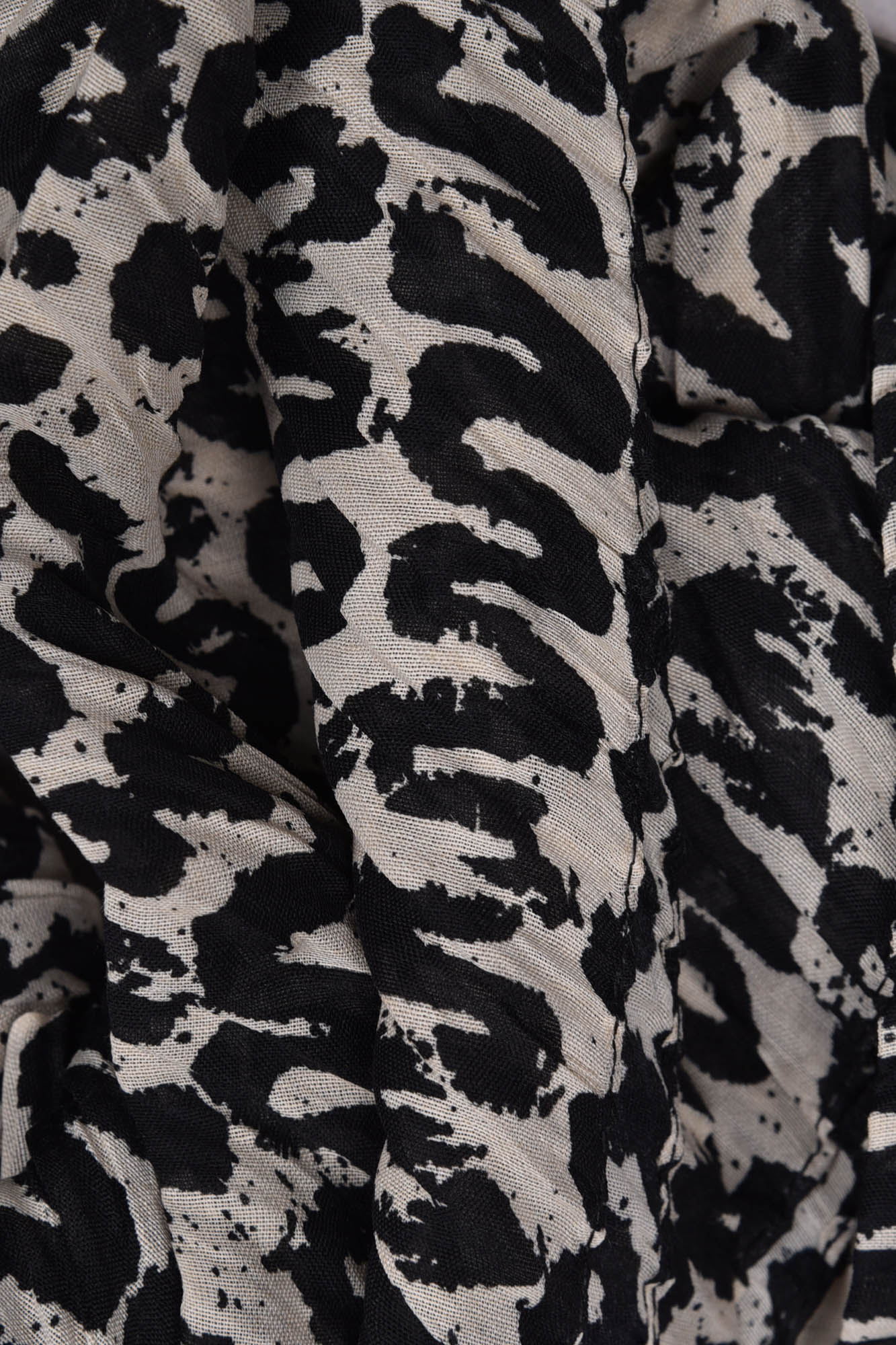 شال طرحدار زنانه