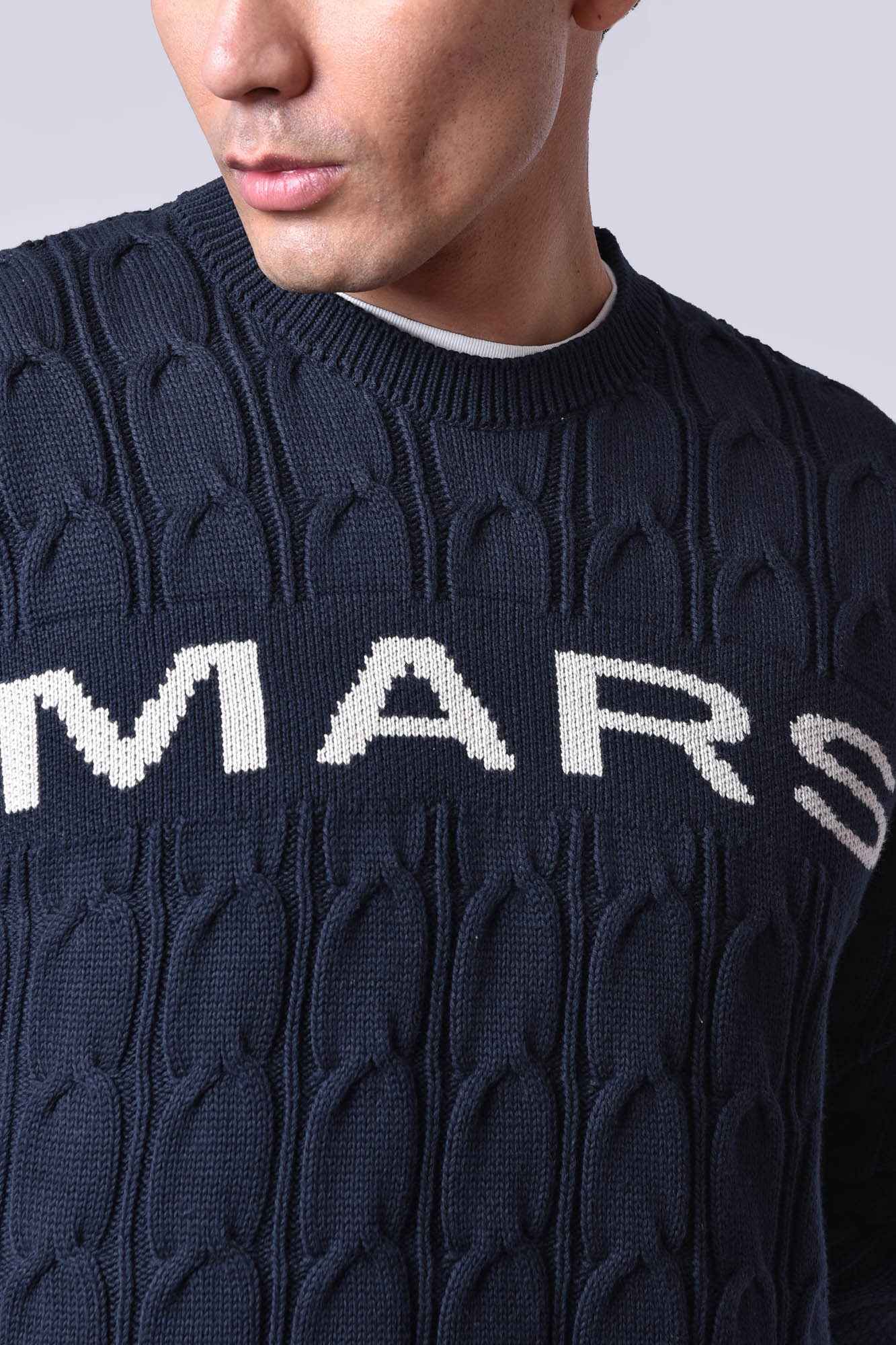 بافت یقه گرد ساده