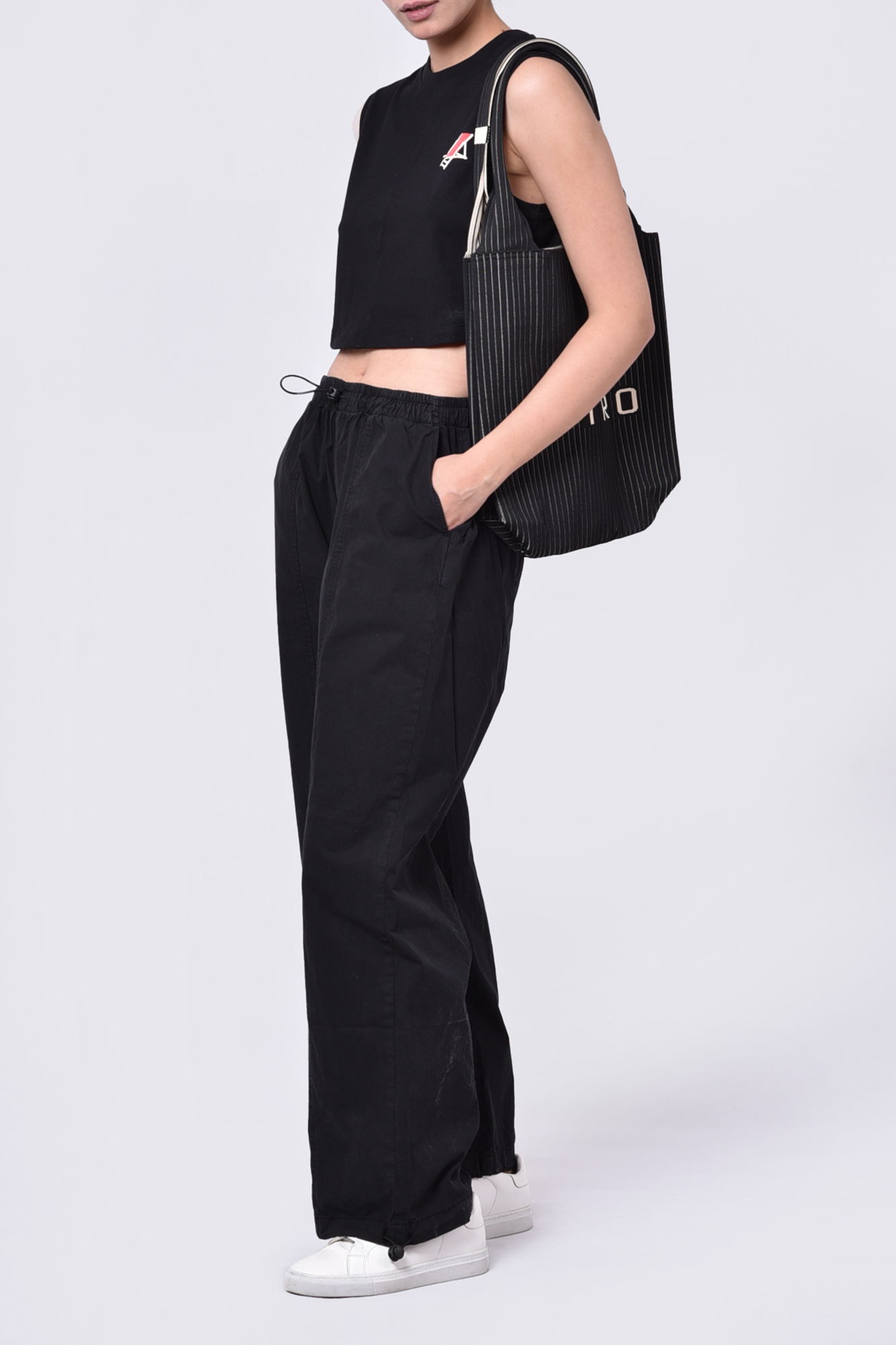 تاپ تیشرتی چاپی زنانه