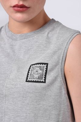 تاپ تیشرتی چاپی زنانه